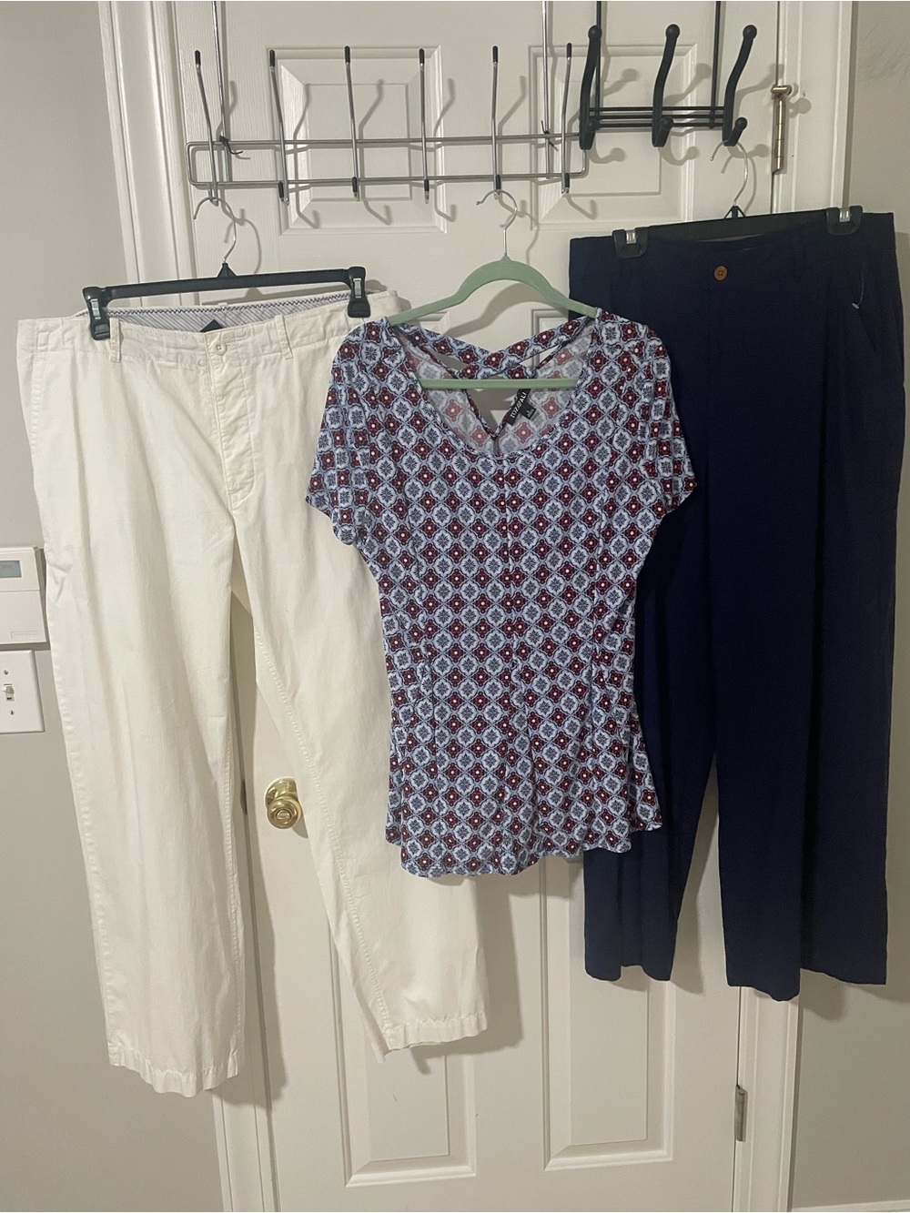 Short-Sleeve Top in Navy & Burgundy large gap and market& spruce sz12 pants